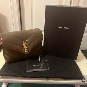 2021 Toy LouLou Authentic